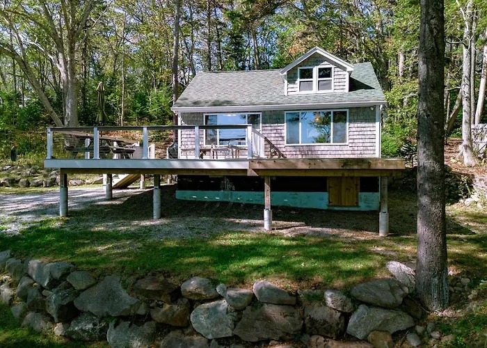 Settlers Cottage, Cute Maine Home With Water Views