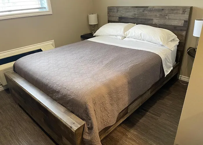 Timber Wolf Inn Motel