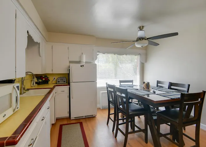 Hike, Golf & Fish! Pet-Friendly Getaway In Ashton