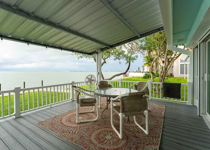 Bayside Waterfront Home With Private Patio