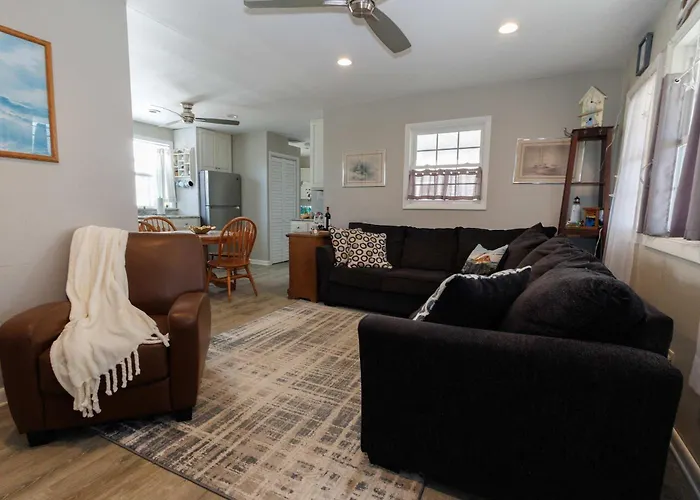 Cozy Cape Escape - North Cape Ocean-Inspired Pet Friendly