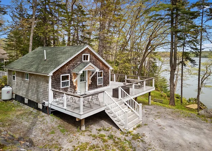 Settlers Cottage, Cute Maine Home With Water Views