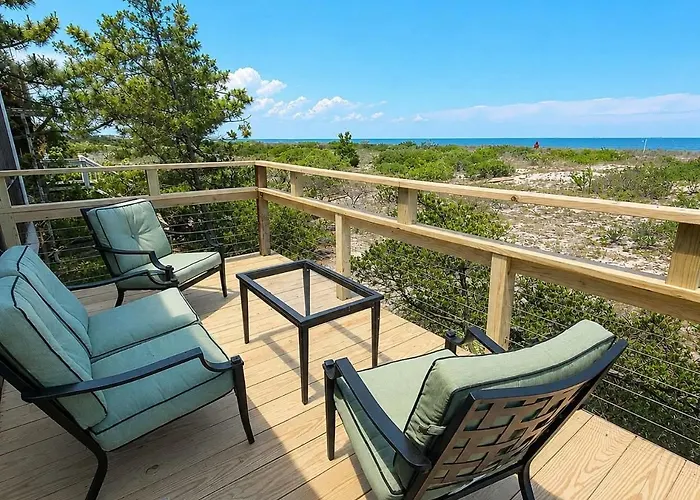 Retro Style Beachfront Getaway - Pet Friendly