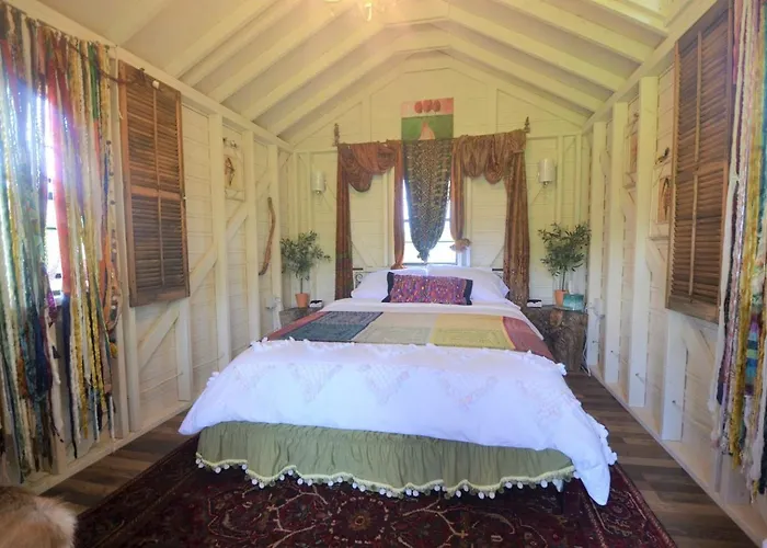 Serene Glamping Cabin With Luxury Bedding Near Finger Lakes In Ithaca, New York