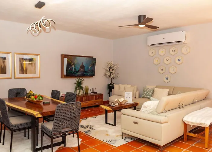 Beautiful Home, In Front Of The Community Pool By Casago