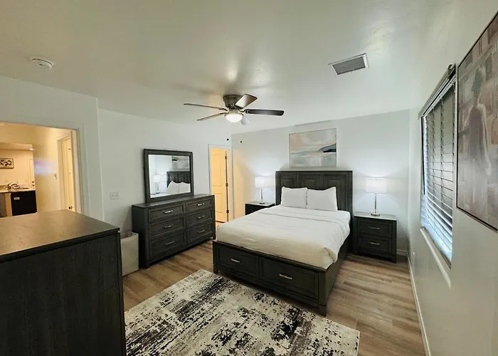Brand New Modern Home Near Hospital & Restaurant