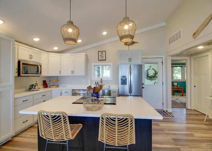 Family & Angler Friendly! Lake Minnewaska Retreat
