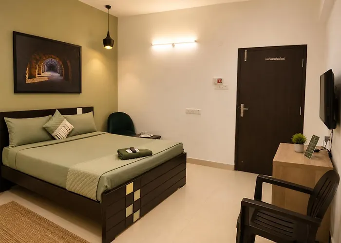 Hotel Skyline Grand Near Jntu College & Metro Station, Kukatpally