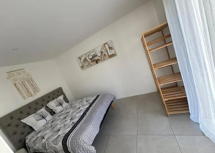 Lou Cigalou Clim, Jardin Prive, Parking & Wi-Fi 1 A 4 Pers