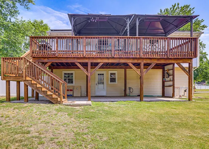 11 Mi To Beach! Group-Friendly Bayville Getaway