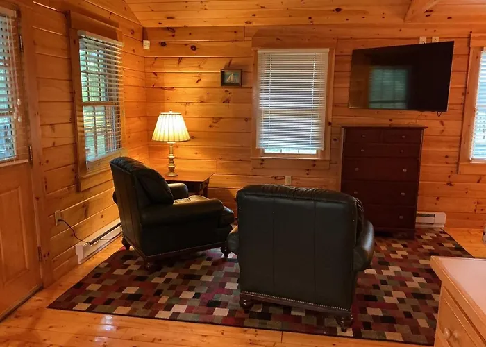 Rivers Edge Cabins - Tranquil Nook