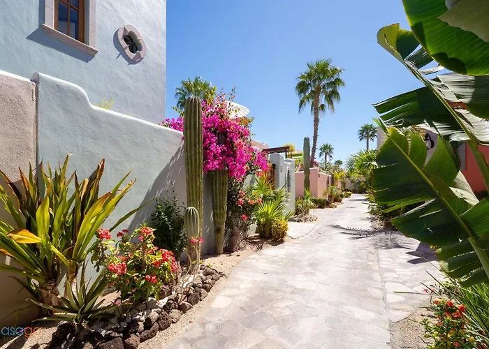 Discover This Charming 2-Bedroom Home Located In Founders Area!