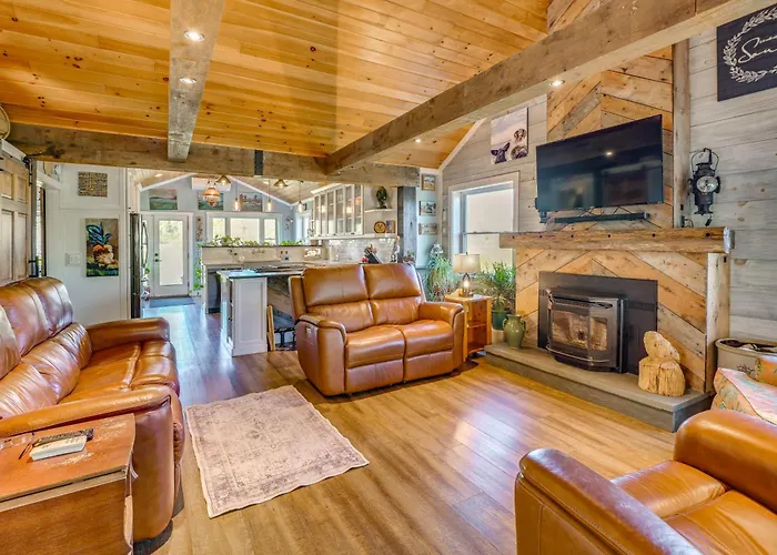 Walk To Beaches & Trails: Waterfront Maine Escape!