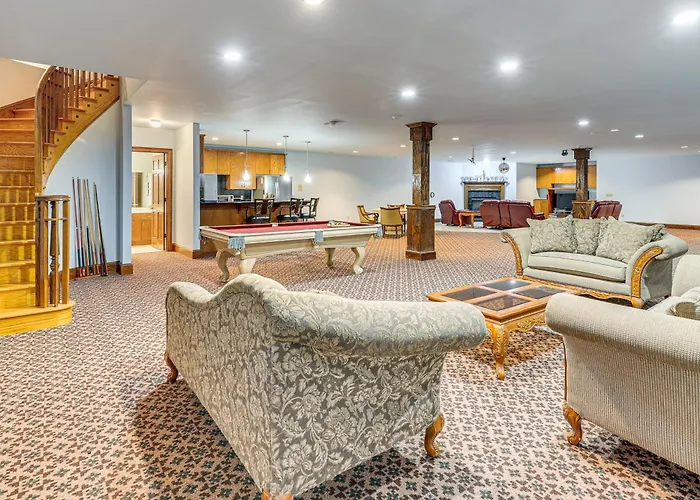 Stocked Pond! 33-Acre Lagrange Estate W/ 2 Units