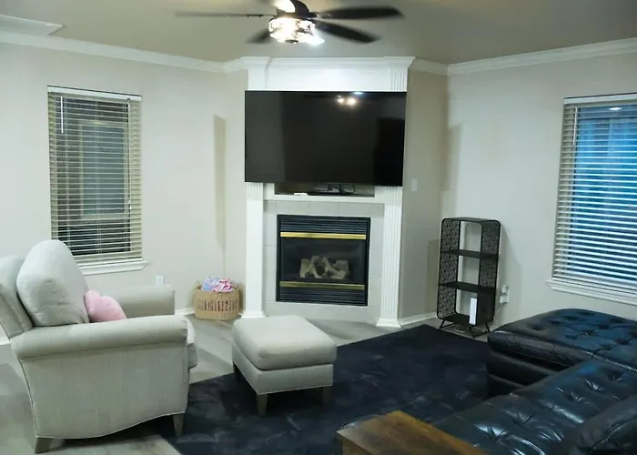 Family-Friendly House With Private Patio Escape