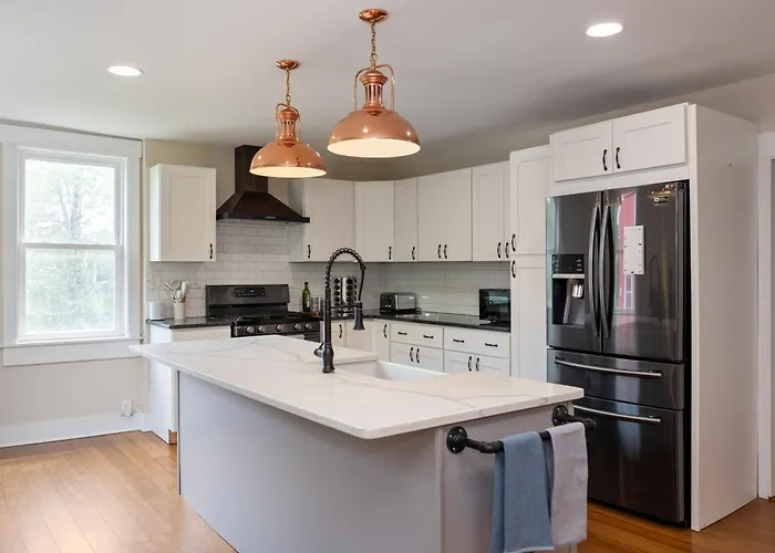 Ski & Stay Montpelier 4Br Home Sleeps 8 Home