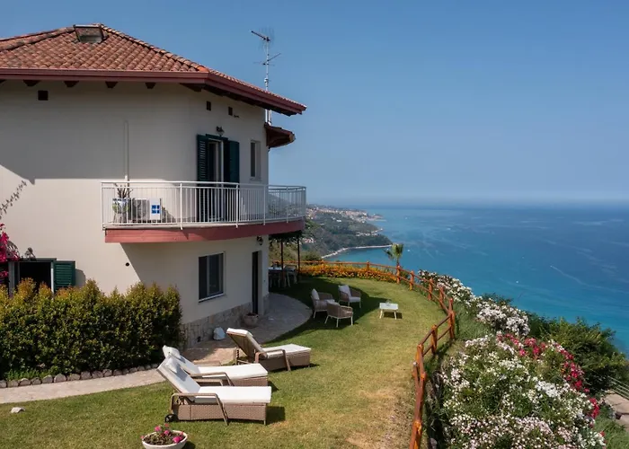 Villa Infinity