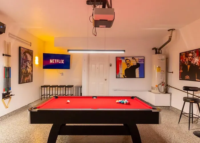 Stay At Golden Hour, Pool, Hot Tub, Sleeps 10 Or More