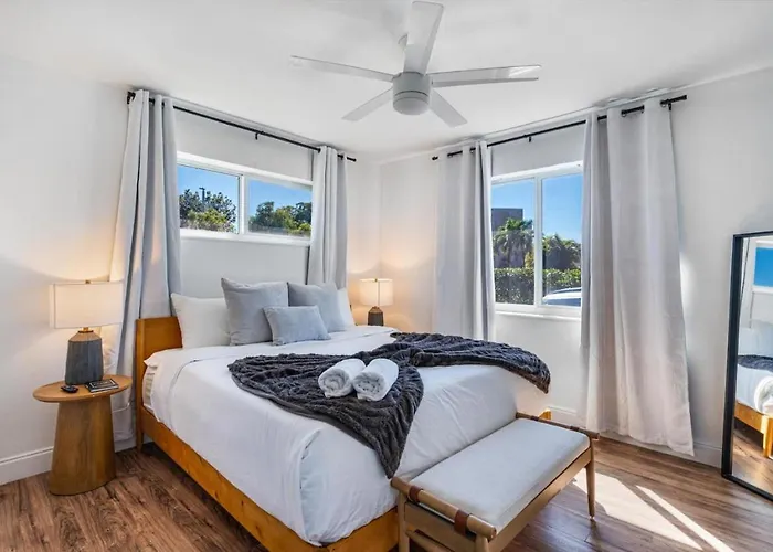 4Br 2Ba Sleeps 8 North Miami Villa With Private Pool Ping Pong Gated