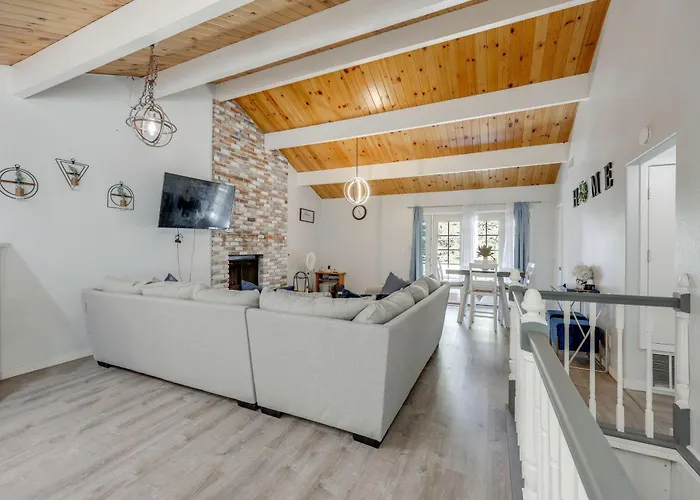 Gateway To Big Bear! High-Country Home W/ Deck