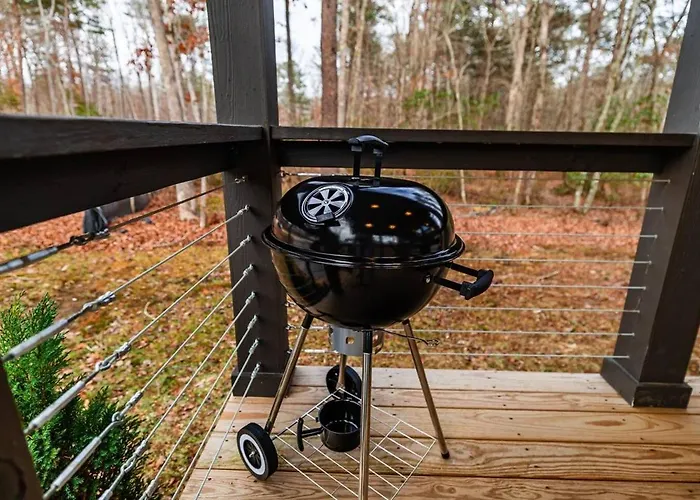 The Cozy Doe Tiny Home In The Woods With Fire Pit