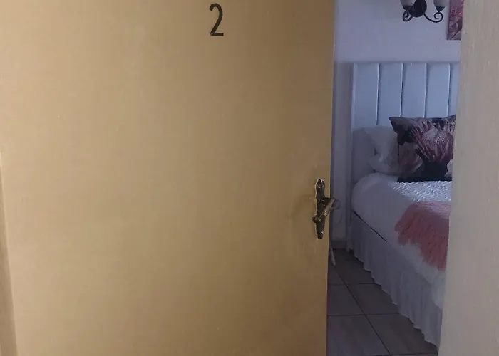 Cozy Guest Room With Private Facilities In Randburg