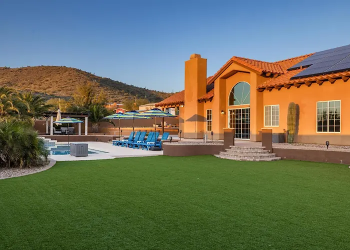 Private Desert Retreat W Heated Pool Spa • Mountain Views