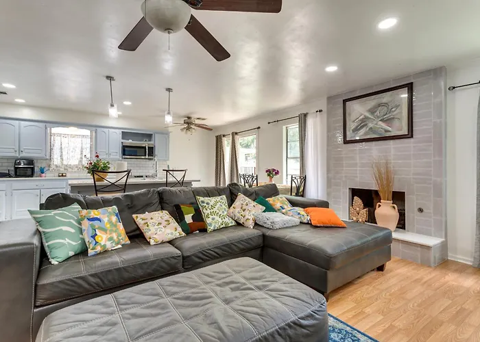 Bring Your Pets! Family-Friendly Escape In Edmond