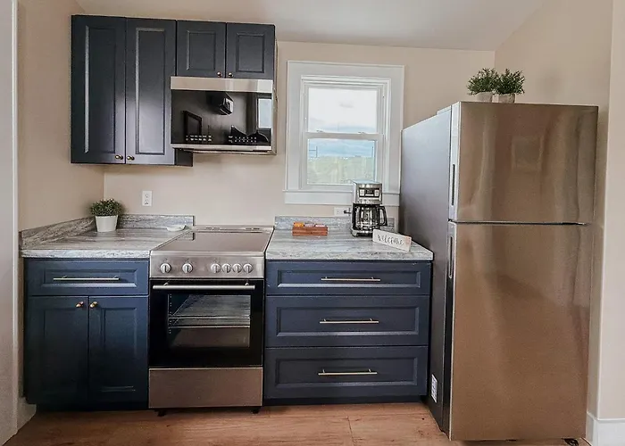 Modern Mountain View Retreat Near Floyd, Va