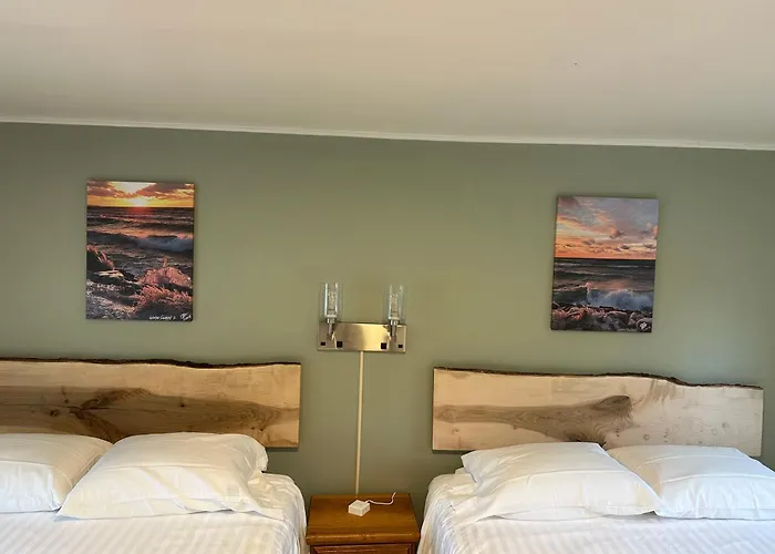 The Foothills Motel