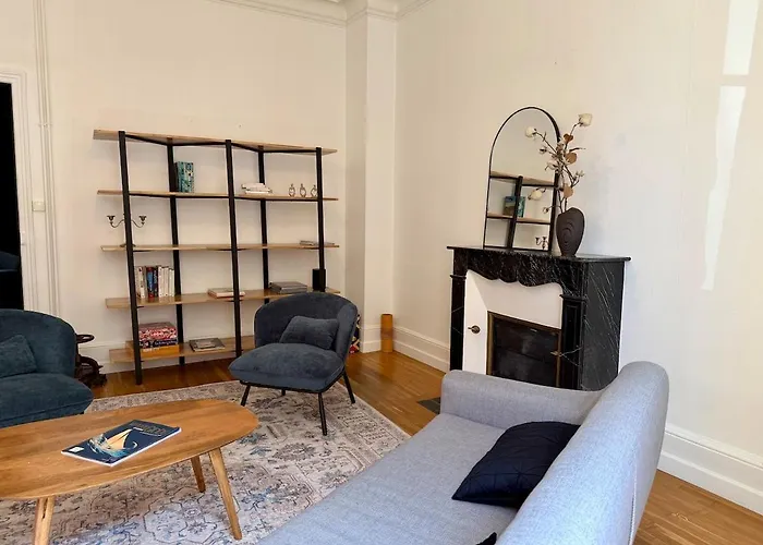 Maison 8 Personnes Et Salle De Cinema Privee