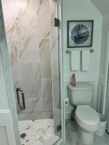 Deluxe Farm Studio Apt Pool Side