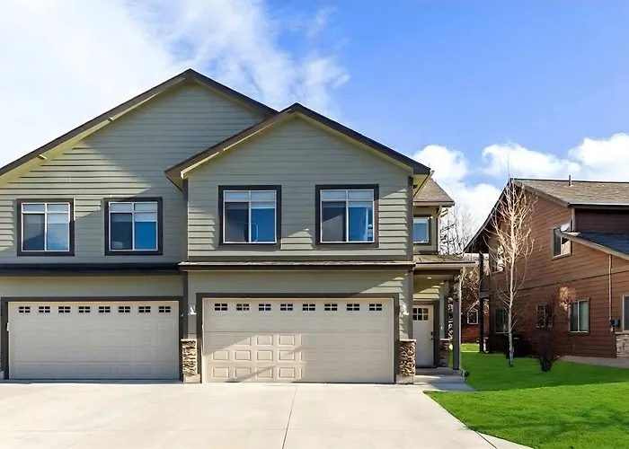 Teton Basecamp | Modern Townhome 30 Min To Jackson