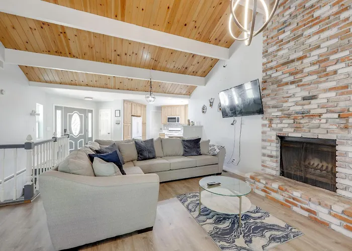 Gateway To Big Bear! High-Country Home W/ Deck