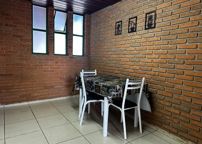 Quarto com Banheiro Privado no Centro de Botucatu