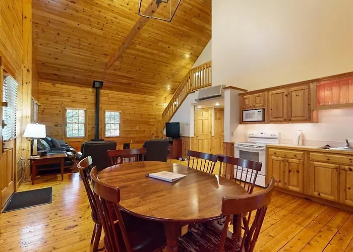 Scenic Dog-Friendly Cabin With Kitchen, Ac, Firepit, Wifi & Nearby Hiking