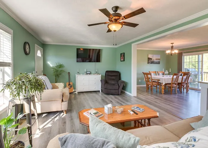 'Crystal'S Place' In Lubec, Maine: Family Friendly