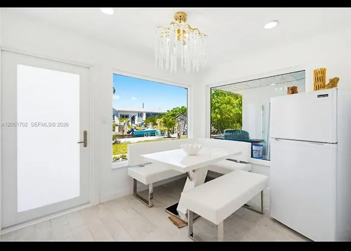 Welcome To Your Slice Of Paradise In Big Pine Key!