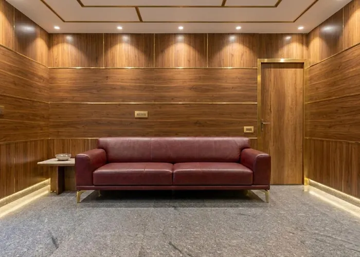 Hotel Adi Regency Sec 66 Mamura Noida