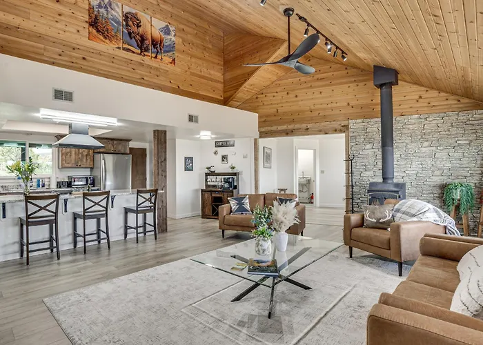 On-Site Creek + Views: Grand Mesa Getaway!
