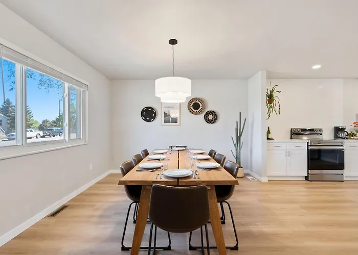 Oak Haus Group Stay With Fenced Yard And Game Room
