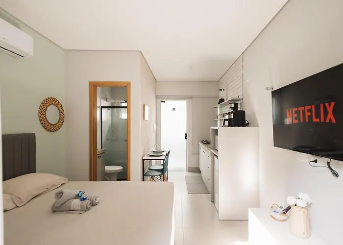 4-Studio Completo com Ar-Condicionado, TV e Lavanderia