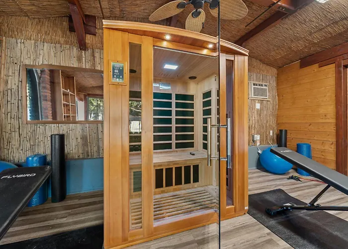 Entire Private Home With 3 Beds, Pool, Sauna, Gym, Parking Yard, Ranch Style, Available Now