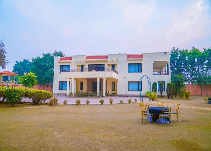 Luxotica Greens - 6 Bhk Luxury Villa In Chattarpur