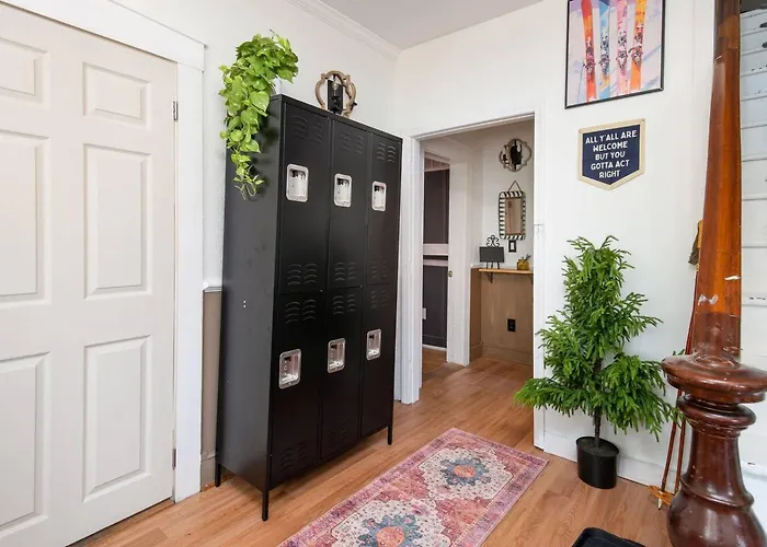 Large Killington Woodstock Area Home