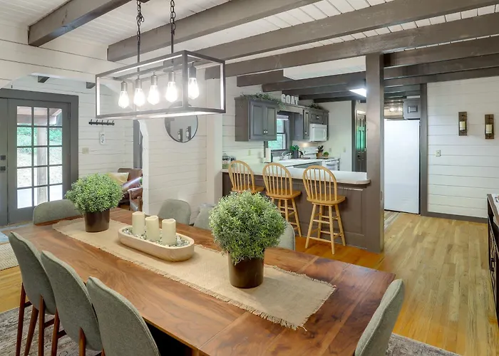 Marion Cabin W/ Wrap-Around Deck & Outdoor Kitchen