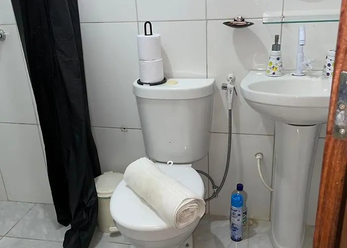Suíte Moderna e Silenciosa no Coração da Cidade