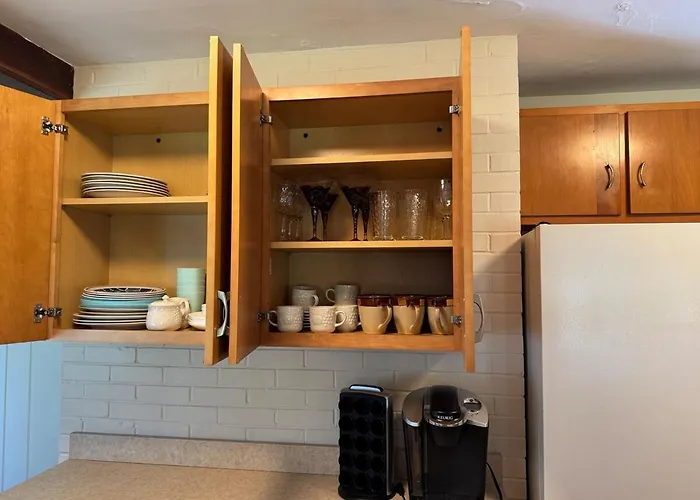 Beautiful 2 Bedroom House In Michigan City