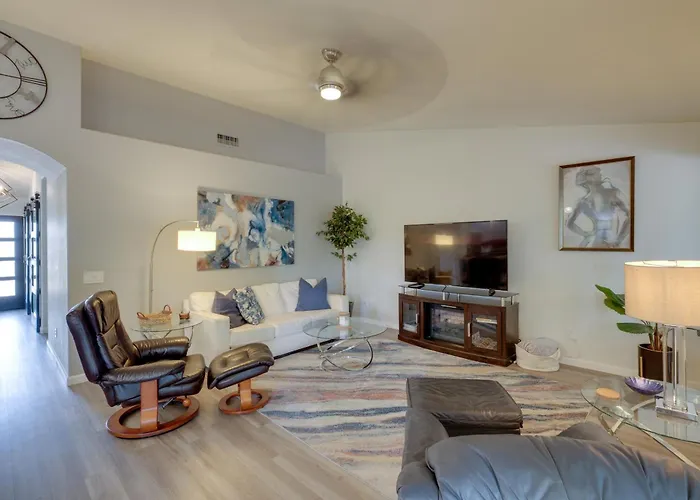 Golf, Swim, Play & Relax! Gated Sun Lakes Home