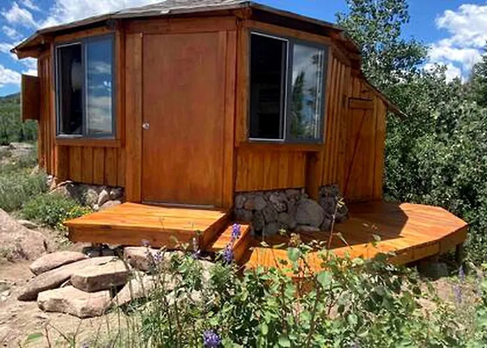 Small Cabin In Colorado For A Weekend Getaway From Denver